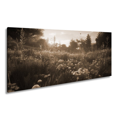 Leinwandbild Morgentanz der Wildblumen im goldenen Licht. - deyoli