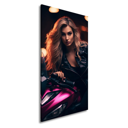 Leinwandbild Motorrad XXL – Bikerin mit feurigem Blick in der Nacht - deyoli
