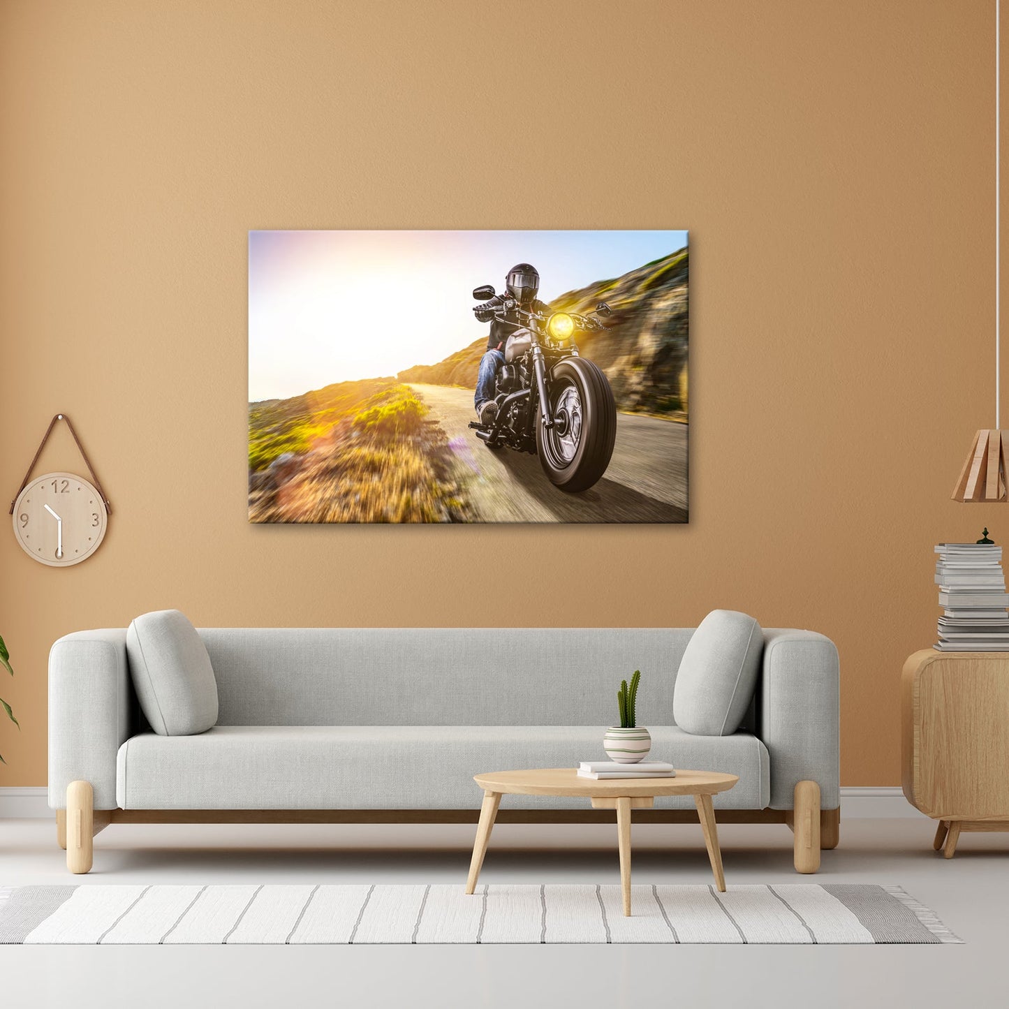 Leinwandbild Motorradfahrer im Sonnenlicht – Kurvige Bergstraße XXL - deyoli