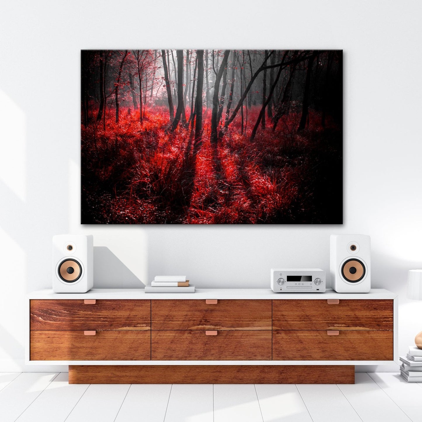 Leinwandbild Mystischer Wald, rot glühendes Gras im Nebelschimmer - deyoli