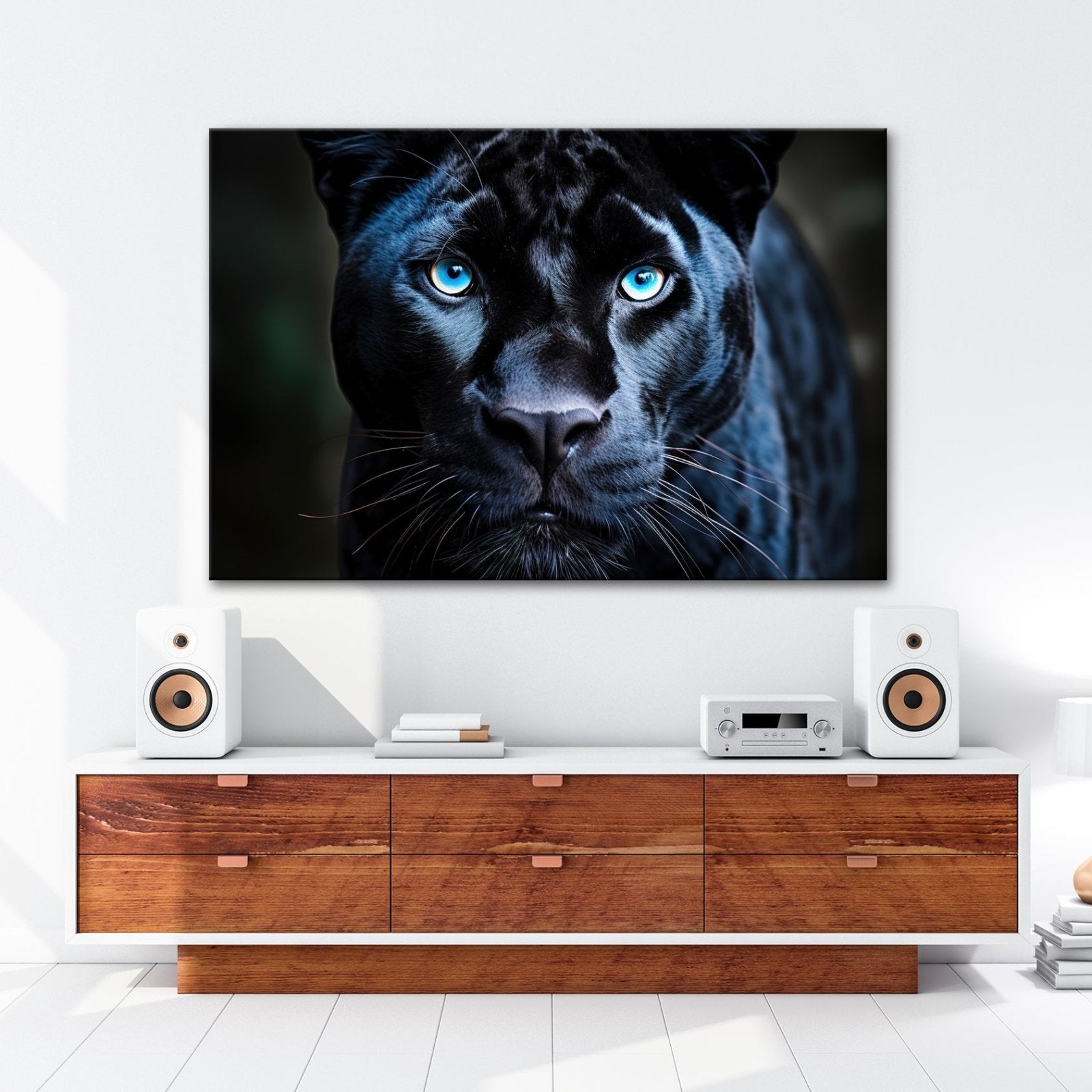 Leinwandbild Pantherblick – eisblaue Augen durchdringen die Dunkelheit. - deyoli
