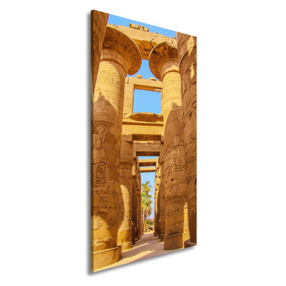 Leinwandbild Säulen flüstern Geschichten im Sonnenlicht Ägyptens. - deyoli