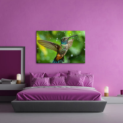 Leinwandbild Schillernd im Regen – ein Kolibri tanzt mit Tropfen. - deyoli