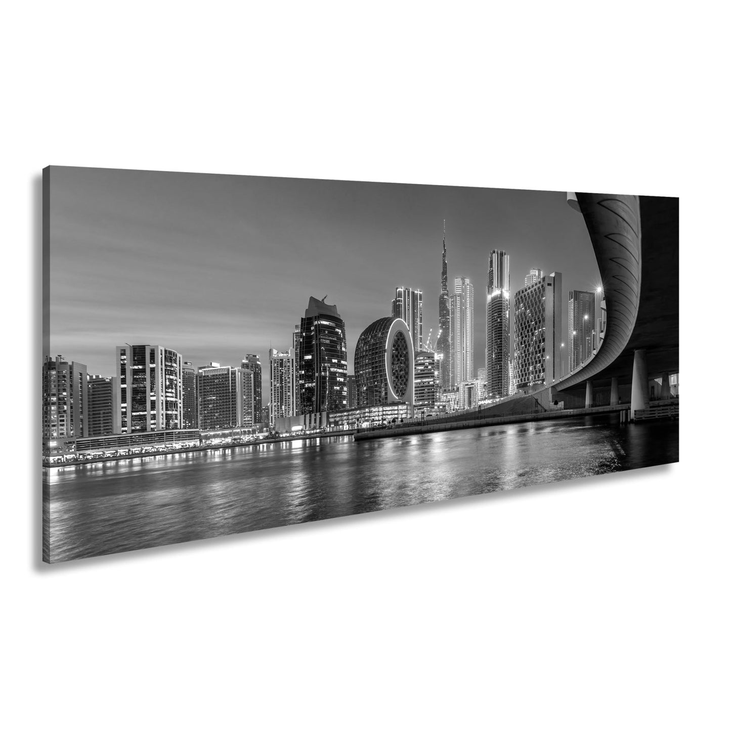 Leinwandbild Skyline XXL – Nächtlich spiegelt sich strahlend im ruhigen Wasser - deyoli