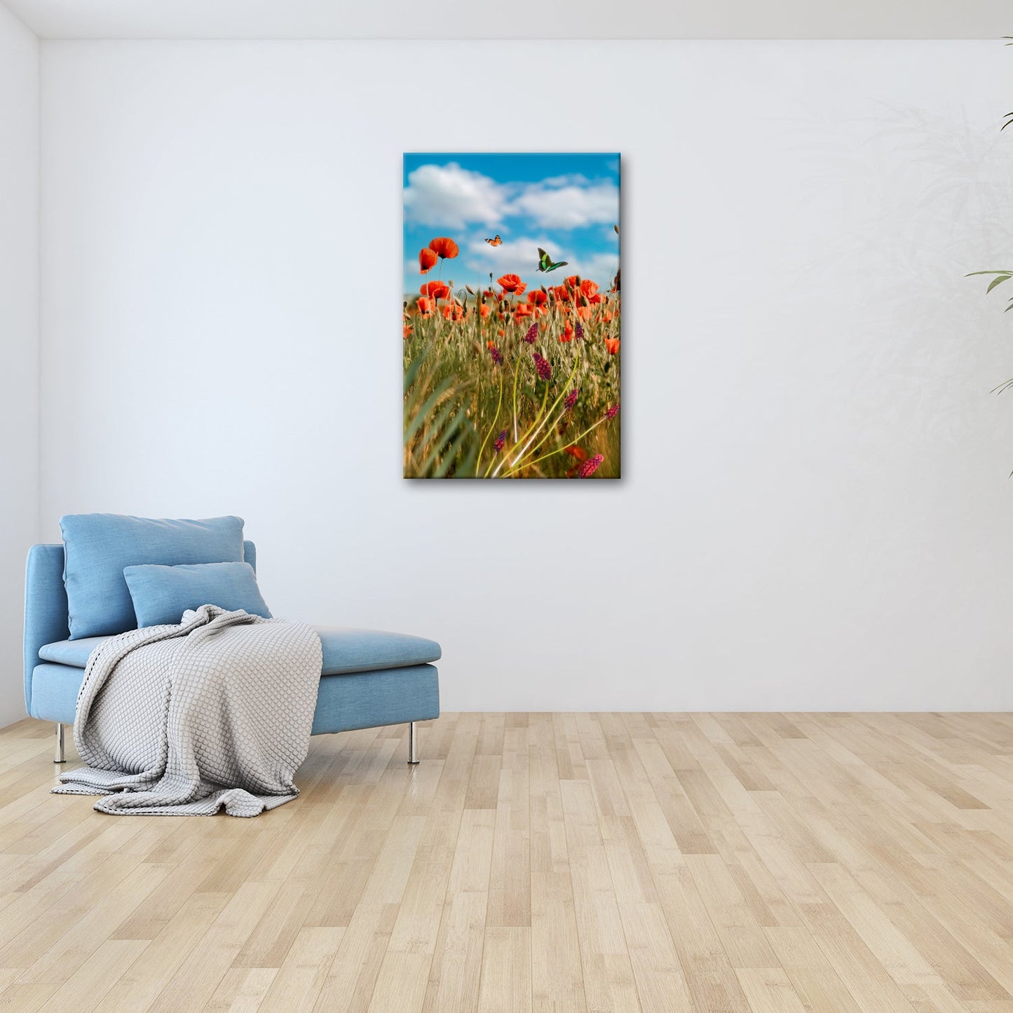 Leinwandbild Sommerwiese tanzt im Wind mit Schmetterlingskuss. - deyoli