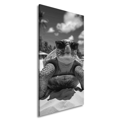 Leinwandbild Sonnenanbeterin mit Panzer und roter Brille. - deyoli
