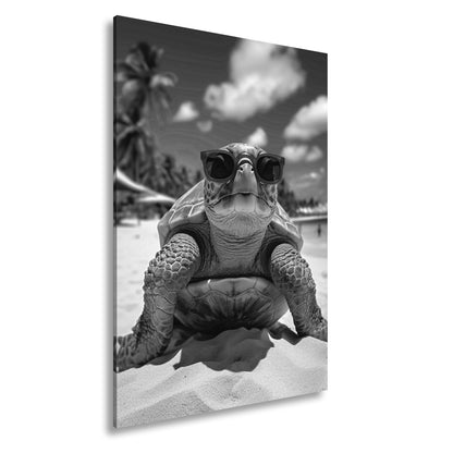 Leinwandbild Sonnenanbeterin mit Panzer und roter Brille. - deyoli