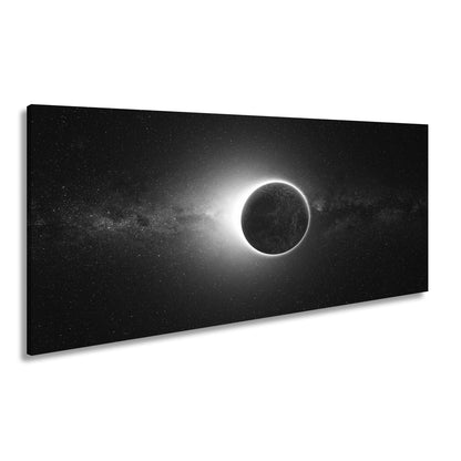 Leinwandbild Sonnenkorona umhüllt einen Planeten im stillen Weltraum - deyoli
