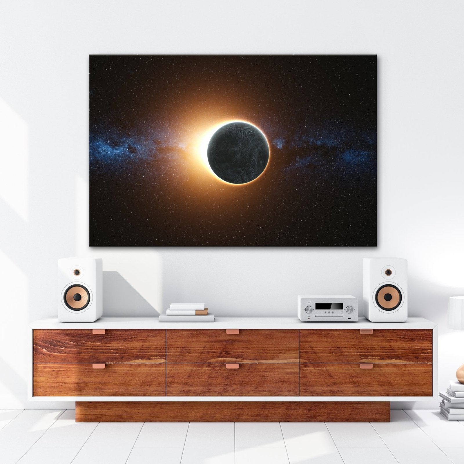 Leinwandbild Sonnenkorona umhüllt einen Planeten im stillen Weltraum - deyoli