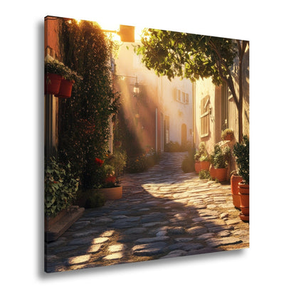Leinwandbild Sonnenlicht tanzt durch verwunschene Gasse – Italien XXL - deyoli