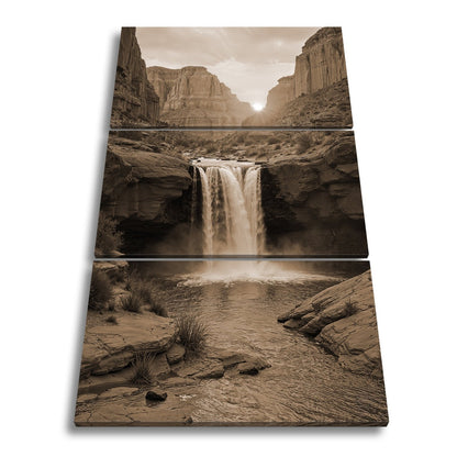 Leinwandbild Sonnenuntergang küsst tosenden Wasserfall im roten Canyon XXL – Natur - deyoli