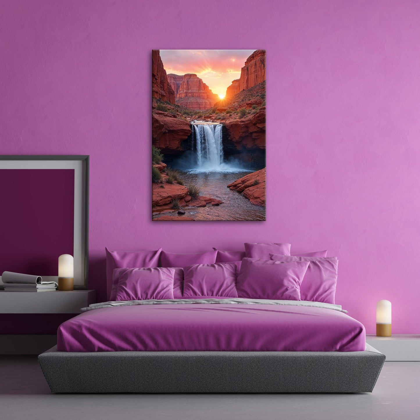 Leinwandbild Sonnenuntergang küsst tosenden Wasserfall im roten Canyon XXL – Natur - deyoli