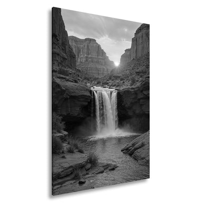 Leinwandbild Sonnenuntergang küsst tosenden Wasserfall im roten Canyon XXL – Natur - deyoli