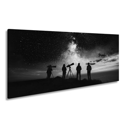 Leinwandbild Sternenhimmel und Silhouetten vereint im kosmischen Staunen - deyoli