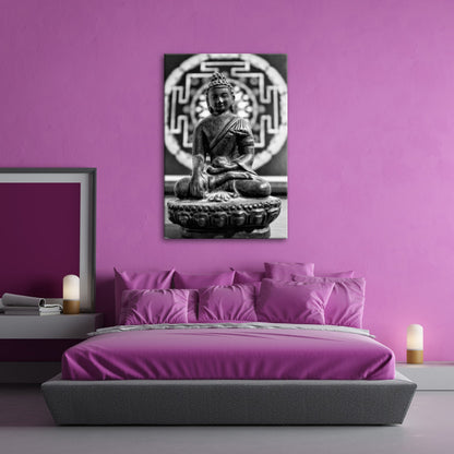 Leinwandbild Stille Erleuchtung – Buddha ruht im ewigen Gleichgewicht - deyoli