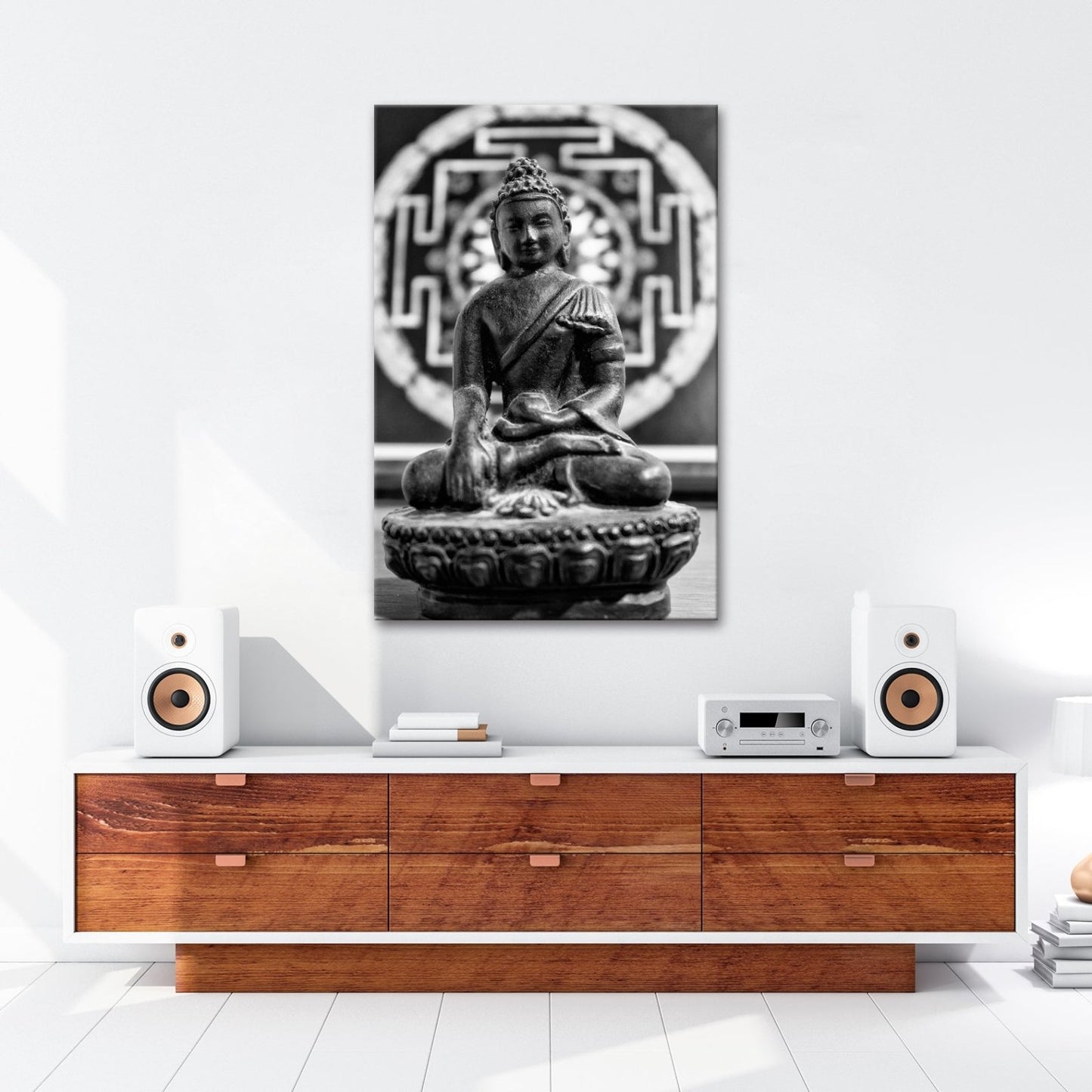 Leinwandbild Stille Erleuchtung – Buddha ruht im ewigen Gleichgewicht - deyoli