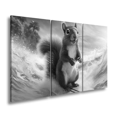 Leinwandbild Surfendes Eichhörnchen reitet tropische Welle XXL – Lustig Tiere - deyoli