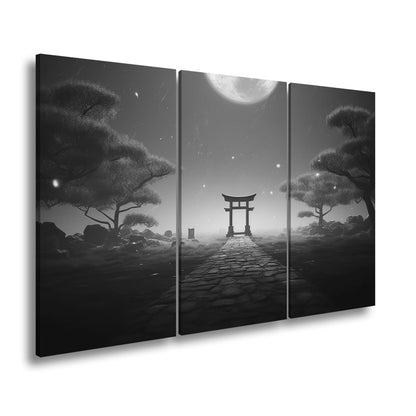 Leinwandbild Torii im Mondlicht – Stille trifft auf Ewigkeit. - deyoli