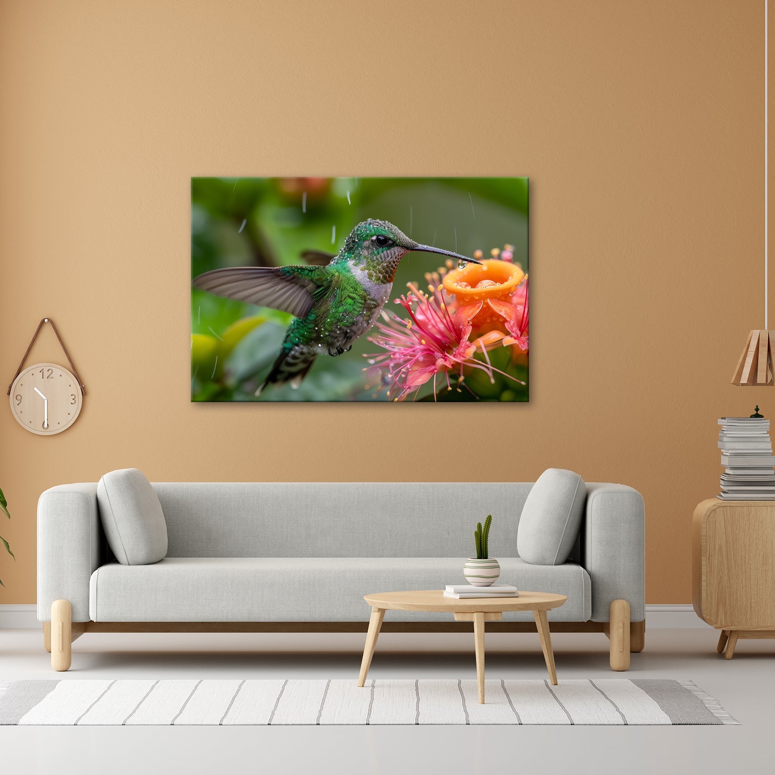 Leinwandbild Tropfenglanz auf Smaragd – ein Kolibri küsst die Blüte. - deyoli