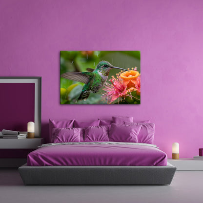 Leinwandbild Tropfenglanz auf Smaragd – ein Kolibri küsst die Blüte. - deyoli