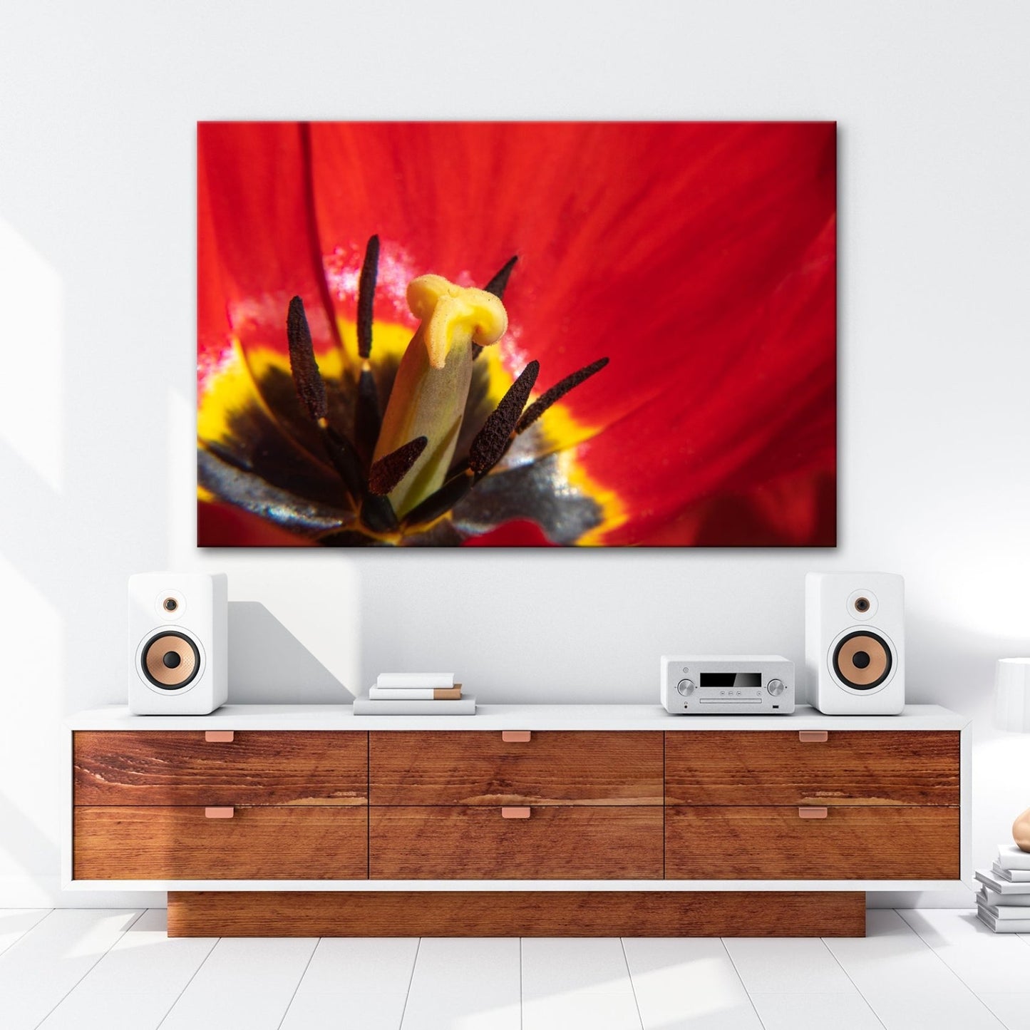 Leinwandbild Tulpenherz – Leuchtendes Rot und Gold XXL Wandbild - deyoli