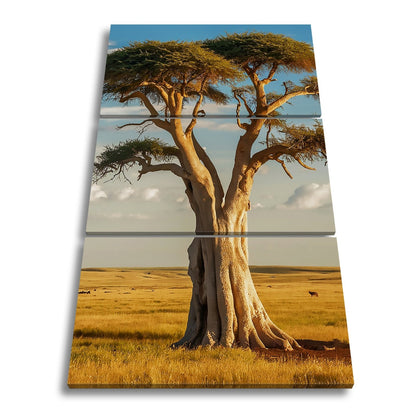 Leinwandbild Weiser Baum in goldener Savanne – Wächter der Weite. - deyoli