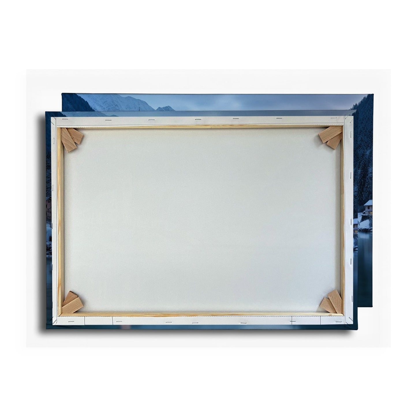 Leinwandbild Winterkapelle am See – Blaue Idylle Schnee XXL Canvas - deyoli