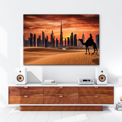 Leinwandbild Wüstensilhouette trifft auf Dubais flammenden Abendhimmel - deyoli