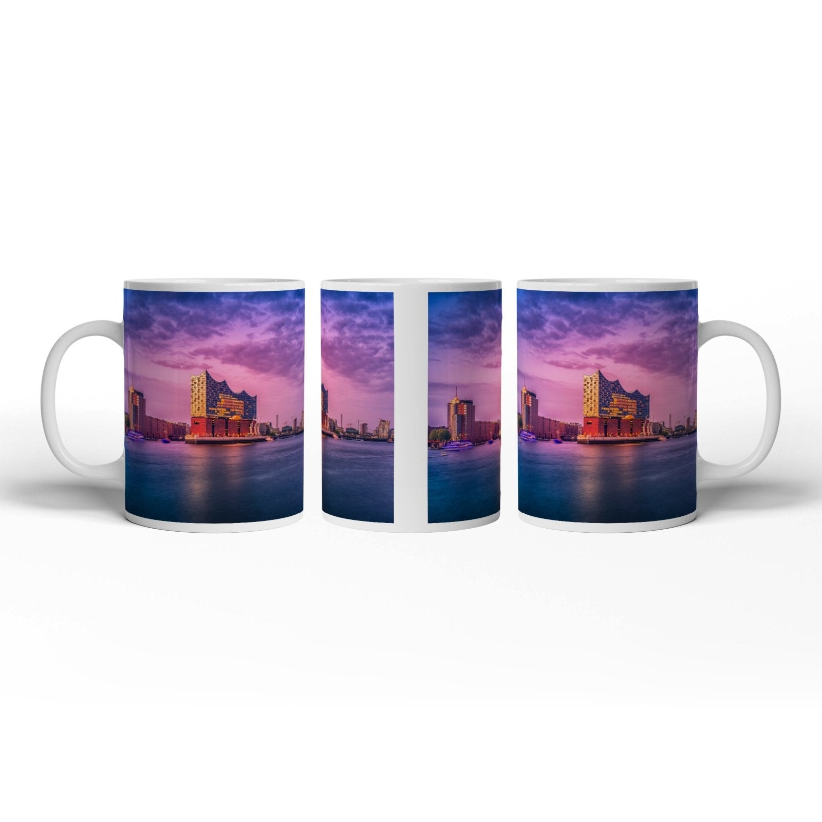 Motivtasse Abendlicht küsst Hamburgs Hafen mit goldener Eleganz. - deyoli