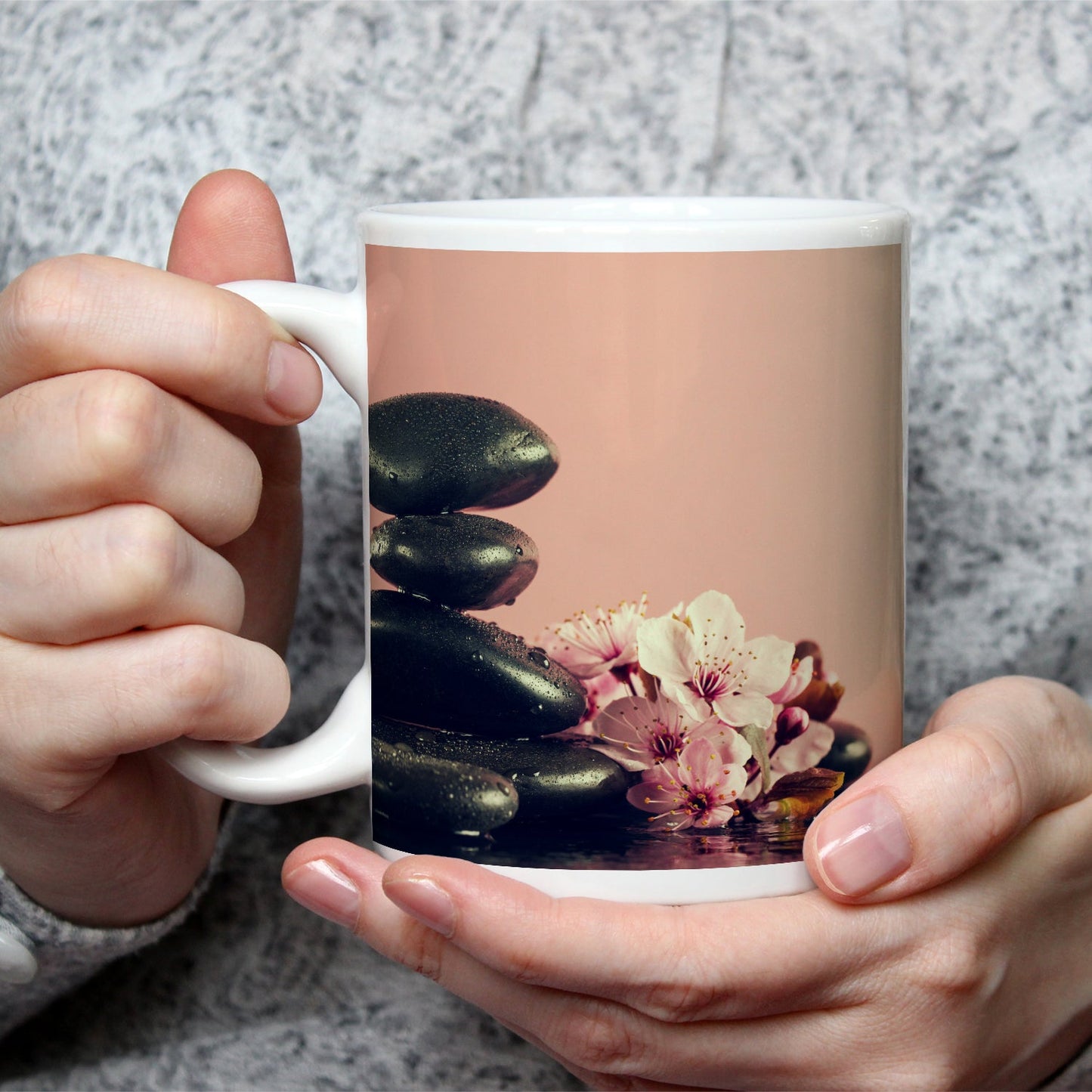 Motivtasse Balance in Schwarz und Rosa – Zen trifft Frühling. - deyoli