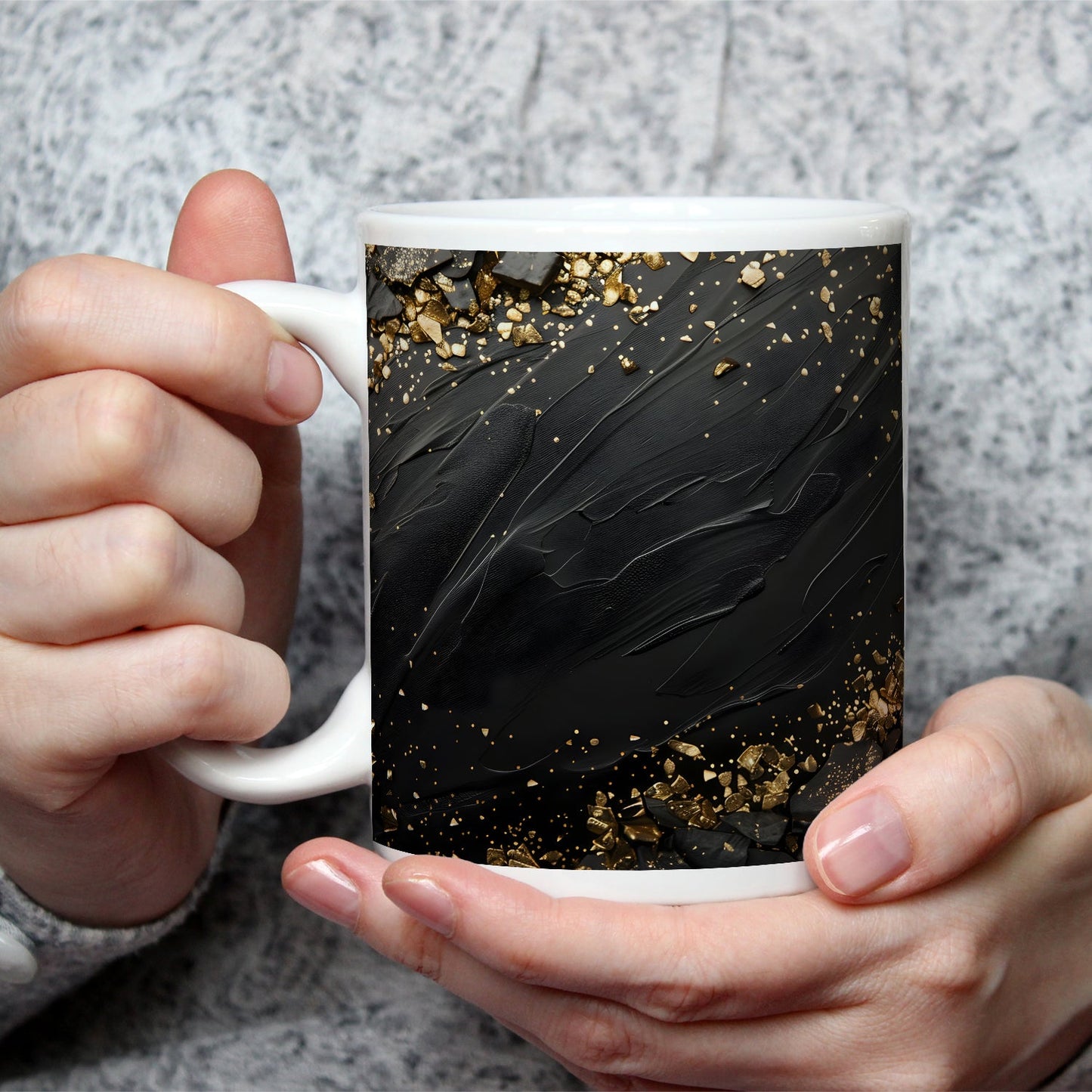 Motivtasse Dunkle Eleganz mit goldenen Splittern gekrönt. - deyoli