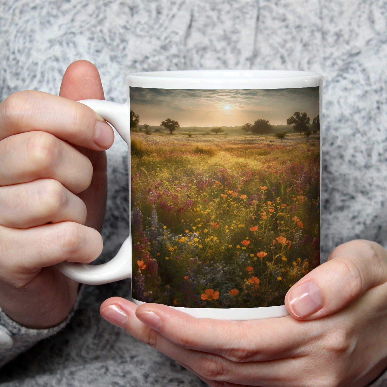 Motivtasse Ein Blütenmeer erwacht im goldenen Morgenlicht. - deyoli