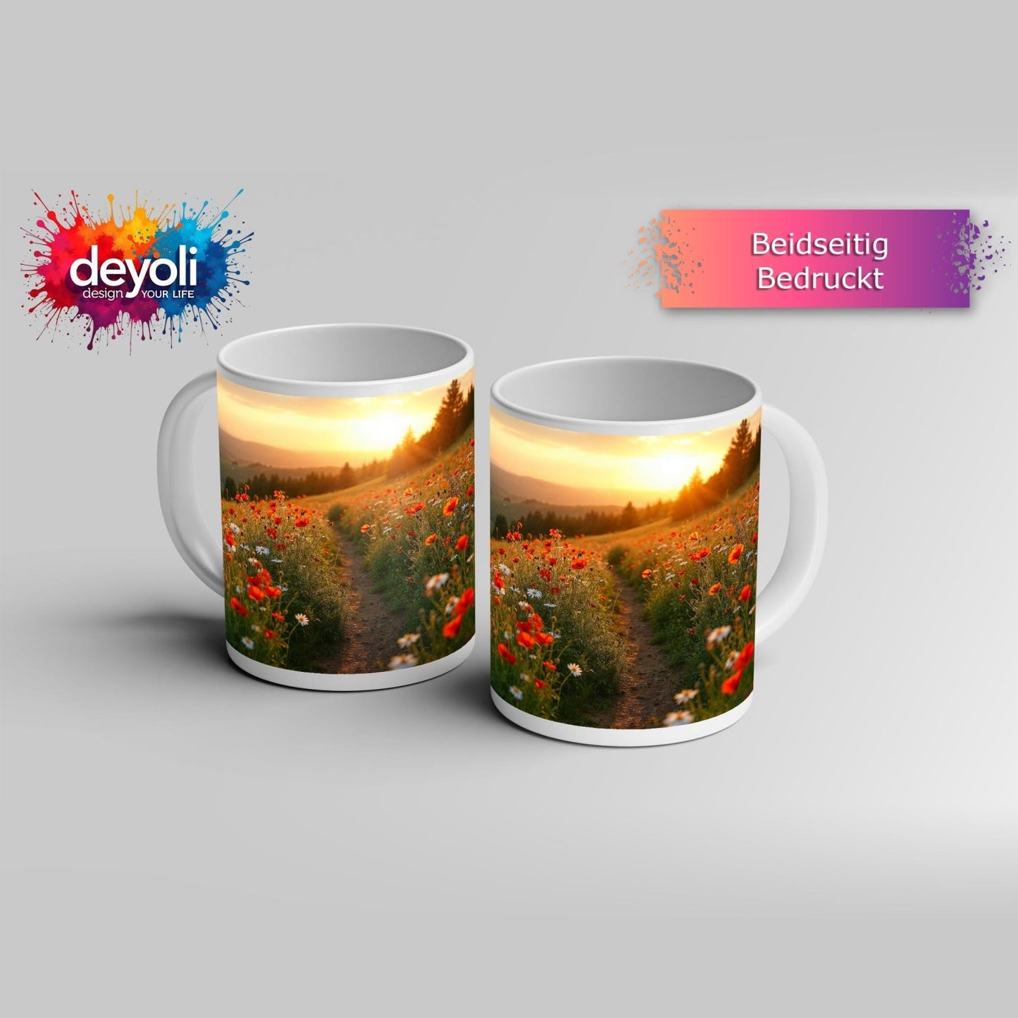 Motivtasse Ein Pfad aus Licht durch ein Mohnblumenmeer im Abendgold. - deyoli