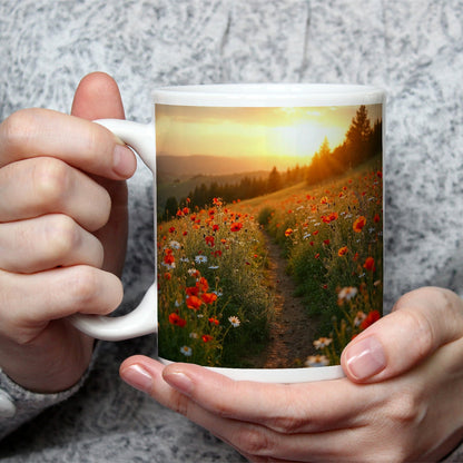 Motivtasse Ein Pfad aus Licht durch ein Mohnblumenmeer im Abendgold. - deyoli