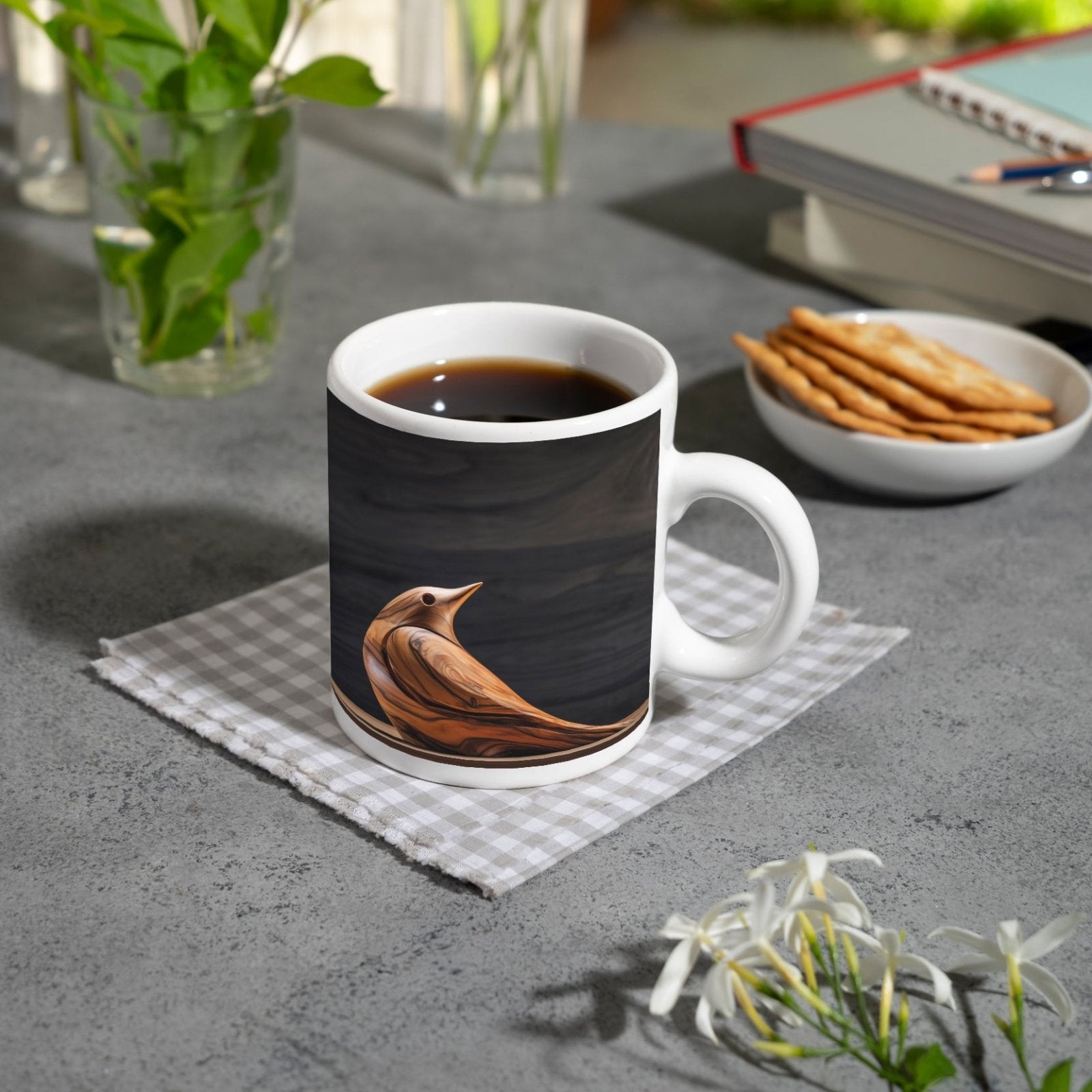 Motivtasse Eleganz aus Holz – ein Vogel in zeitloser Formvollendung. - deyoli