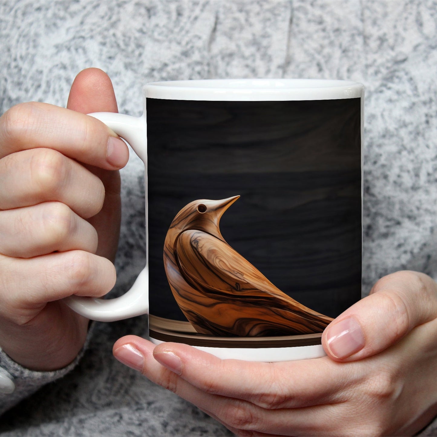 Motivtasse Eleganz aus Holz – ein Vogel in zeitloser Formvollendung. - deyoli