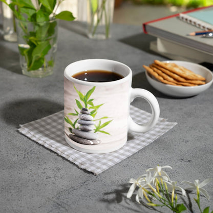 Motivtasse Eleganz der Stille – Harmonie in geschichteter Form. - deyoli