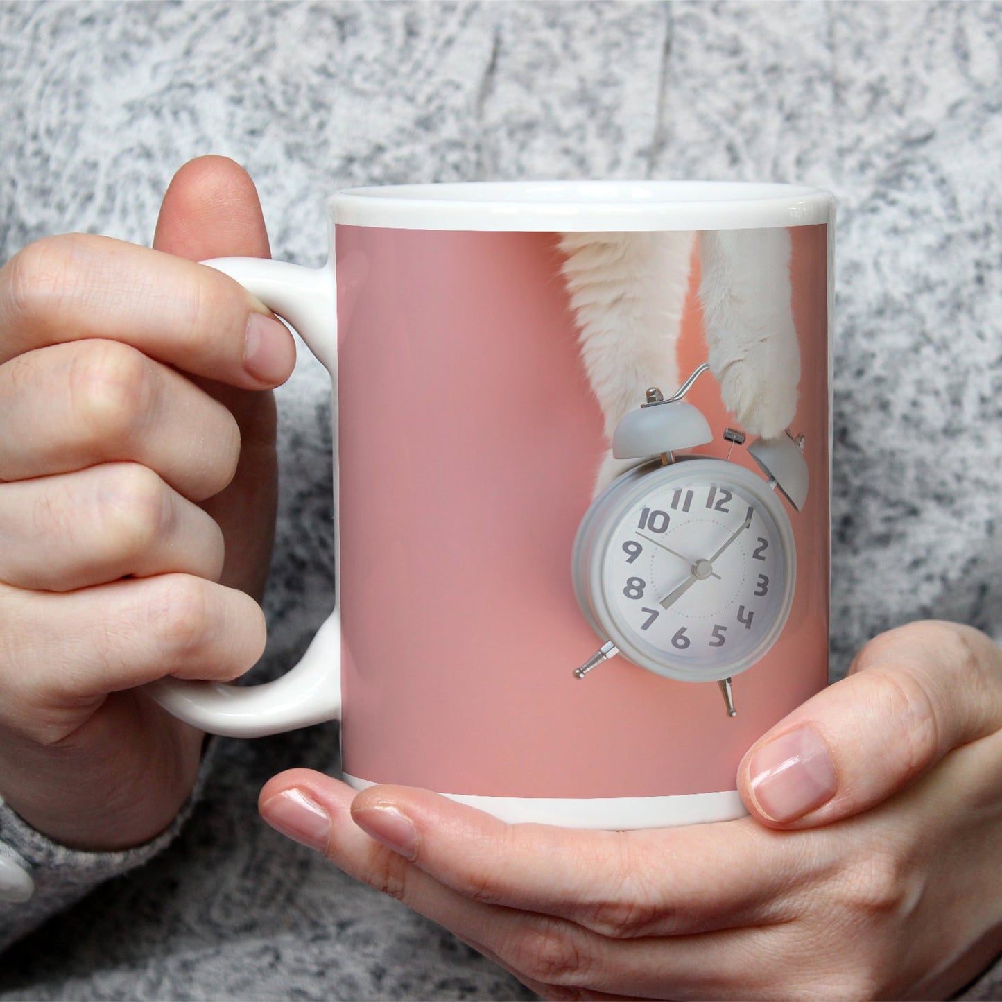 Motivtasse Flauschige Pfoten halten die Zeit auf rosa Grund. - deyoli