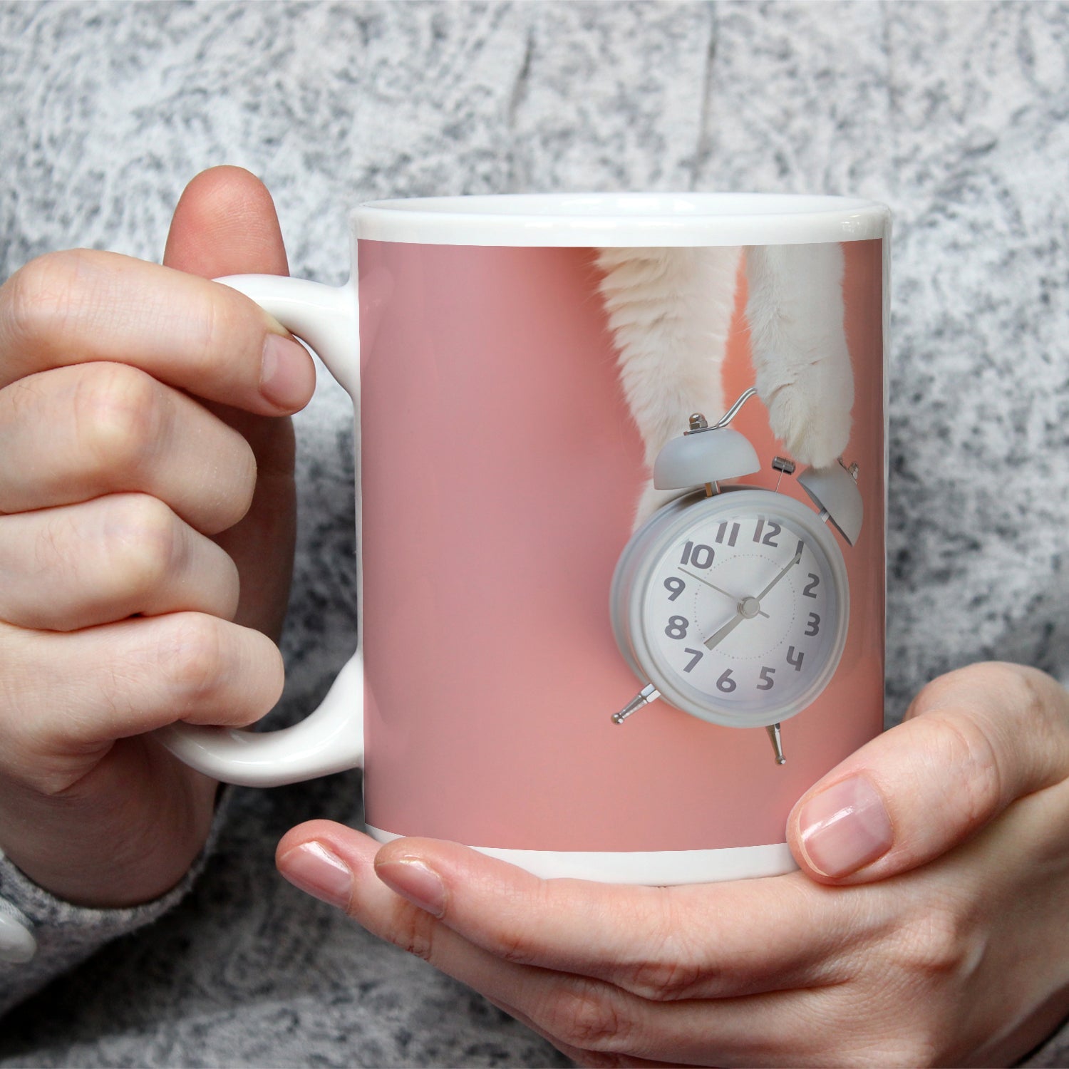 Motivtasse Flauschige Pfoten halten die Zeit auf rosa Grund. - deyoli