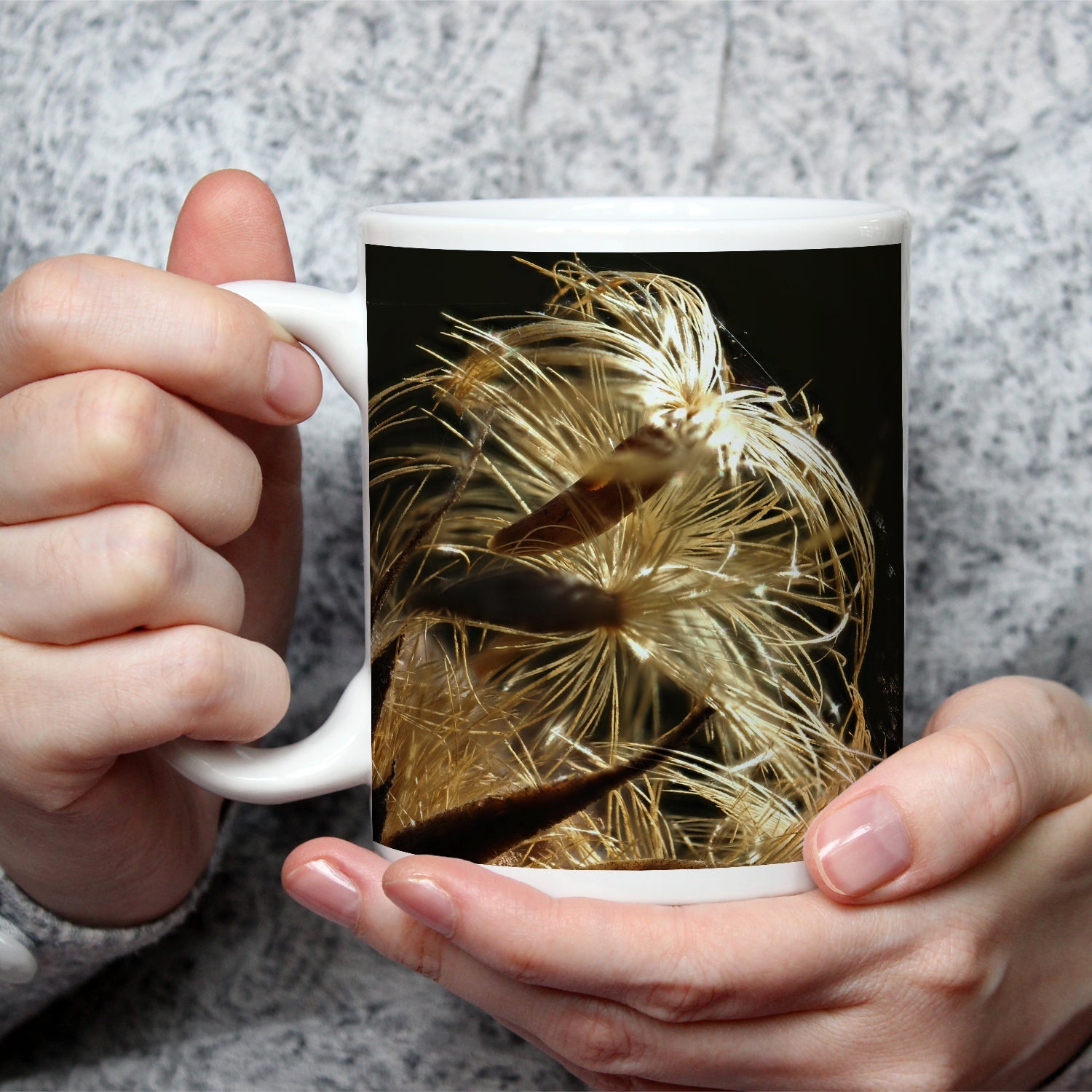Motivtasse Goldener Flaum im Licht – zartes Spiel der Natur. - deyoli