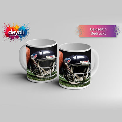 Motivtasse Helm und Ball – bereit fürs große Spiel. - deyoli