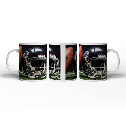 Motivtasse Helm und Ball – bereit fürs große Spiel. - deyoli
