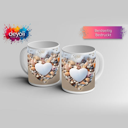 Motivtasse Herz aus Muscheln – Liebe trifft Meeresrauschen. - deyoli