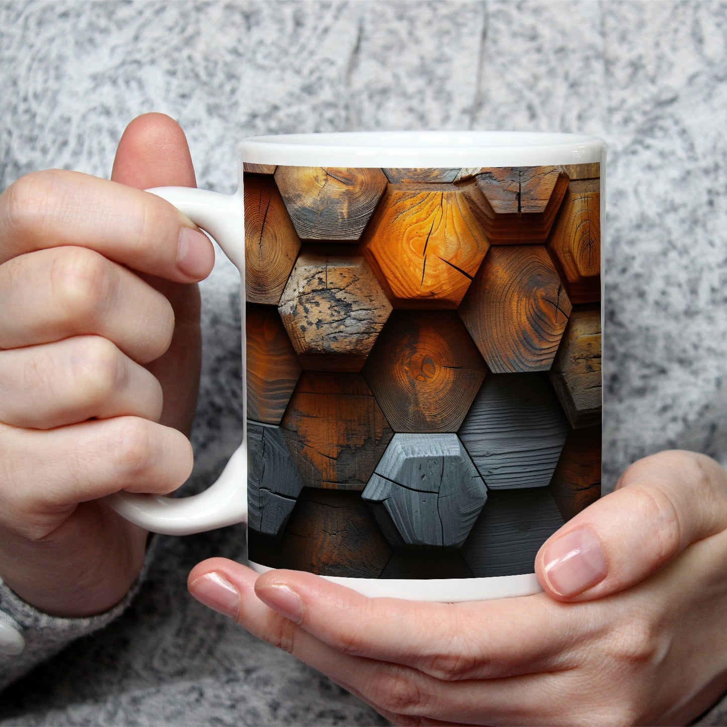 Motivtasse Hexagonale Holzstruktur mit warmem Glanz und Charakter. - deyoli