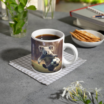Motivtasse Koala - Kick – wild entschlossen auf dem Spielfeld. - deyoli