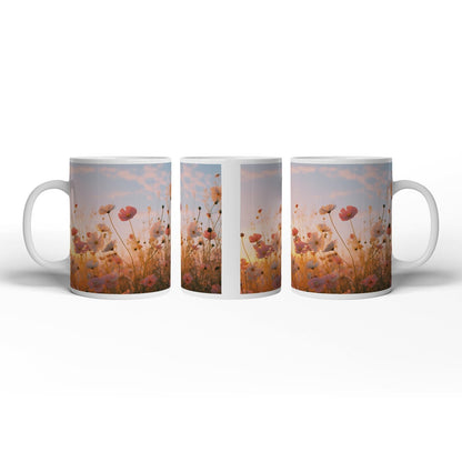Motivtasse Leichte Blüten tanzen im sanften Abendlicht des Sommers. - deyoli