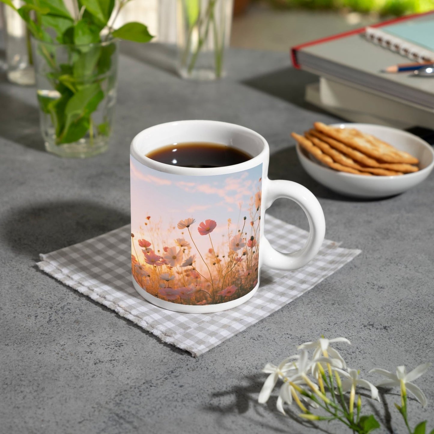 Motivtasse Leichte Blüten tanzen im sanften Abendlicht des Sommers. - deyoli