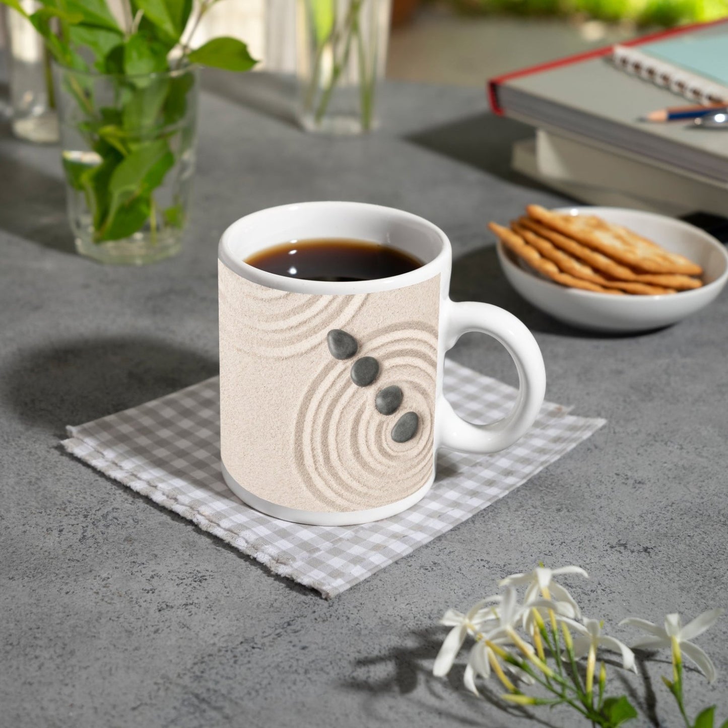 Motivtasse Ruhe in Kreisen – Zen - Garten aus Sand und Stein. - deyoli