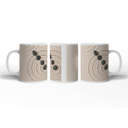 Motivtasse Ruhe in Kreisen – Zen - Garten aus Sand und Stein. - deyoli
