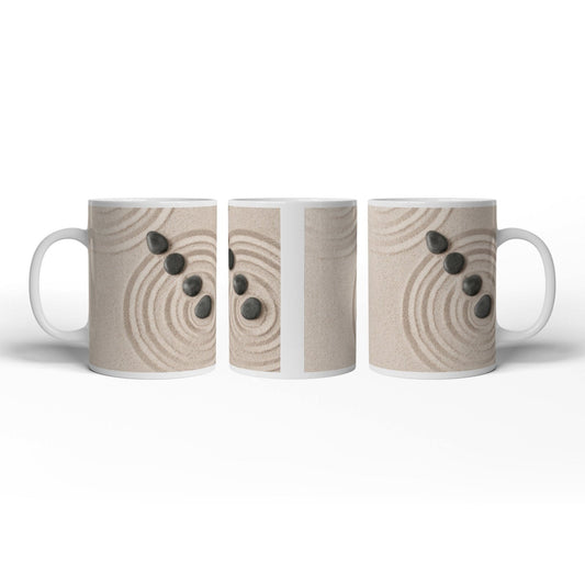 Motivtasse Ruhe in Kreisen – Zen - Garten aus Sand und Stein. - deyoli